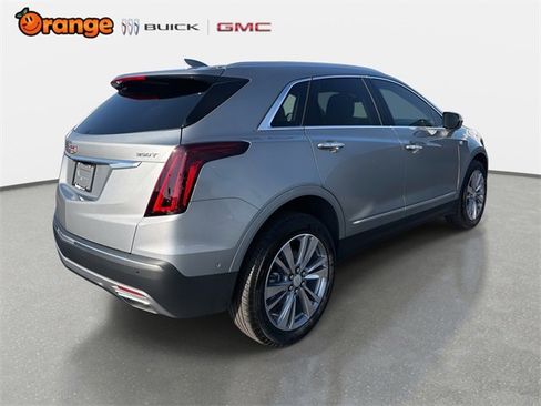 Used 2025 Cadillac XT5 Premium Luxury w/ Technology Package image 3