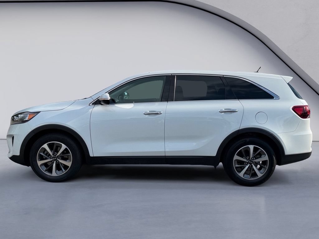 Used 2020 Kia Sorento FWD V6 image 2