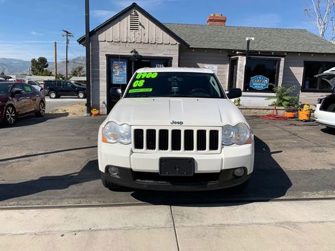 Used 2008 Jeep Grand Cherokee Laredo image 3