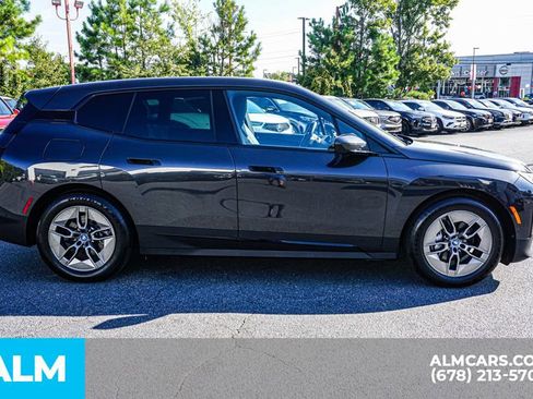 Used 2022 BMW iX xDrive50 w/ Dynamic Handling Package image 9