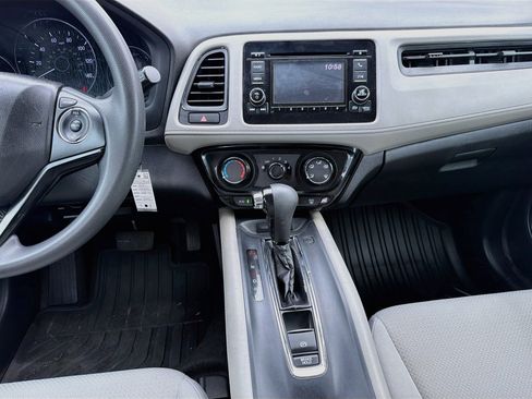 Used 2021 Honda HR-V LX image 17