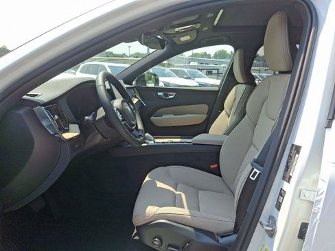 Used 2026 Volvo XC60 B5 Plus w/ Protection Package Premier image 9