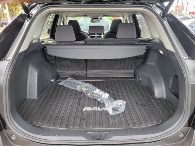 Used 2025 Toyota RAV4 XLE w/ Convenience Package AWD/4WD image 24