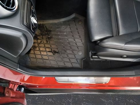 Used 2023 Mercedes-Benz GLC 300 4MATIC Coupe image 14