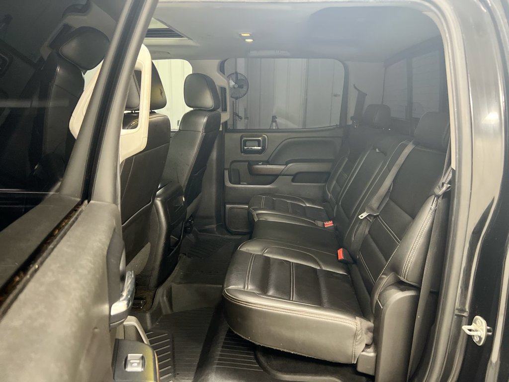 Used 2018 GMC Sierra 1500 Denali w/ Denali Ultimate Package AWD/4WD image 24