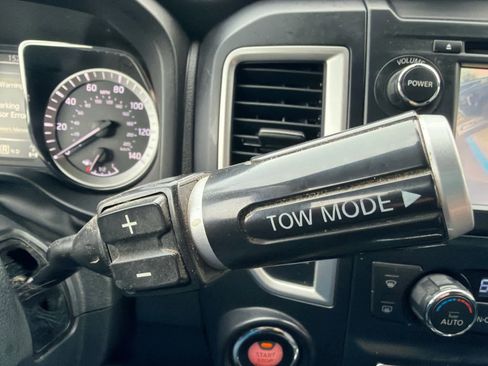 Used 2018 Nissan Titan SL w/ Midnight Edition image 27