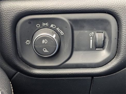 Used 2024 RAM 2500 Big Horn image 25