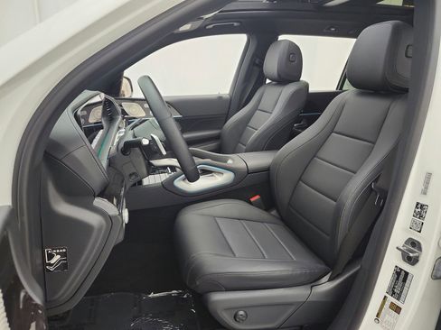 Used 2023 Mercedes-Benz GLS 450 4MATIC image 14