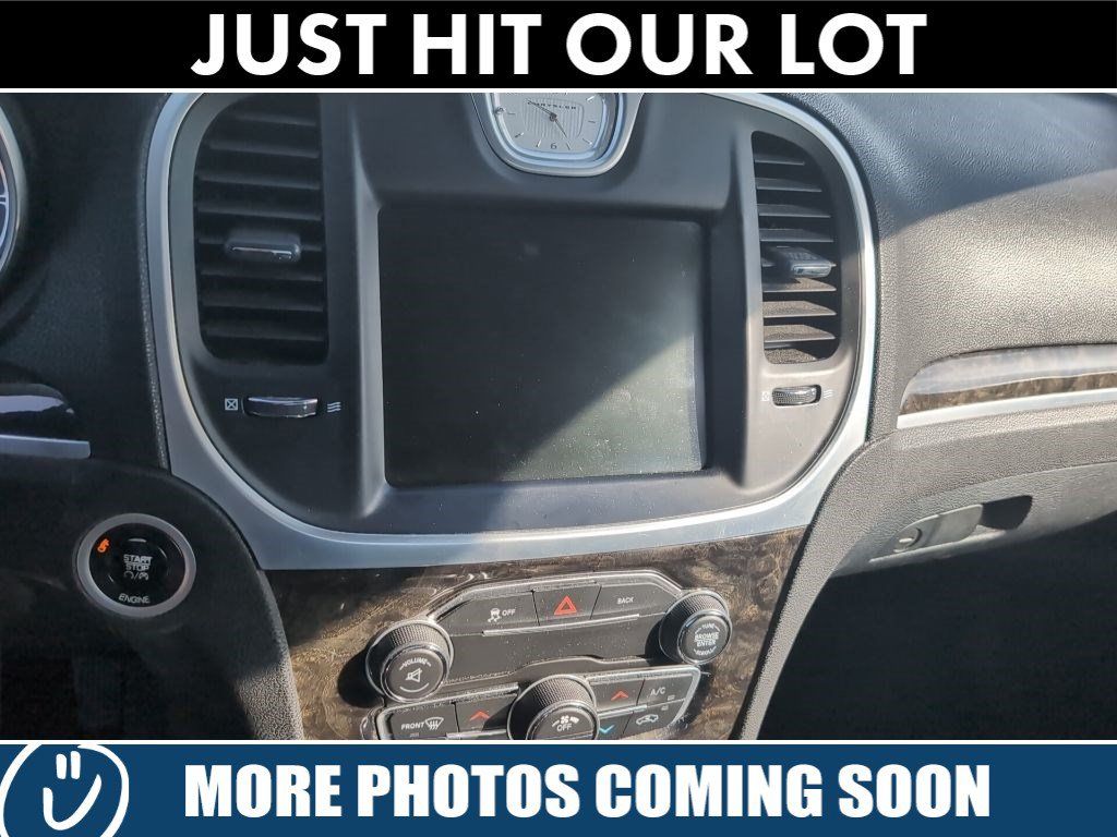 Used 2015 Chrysler 300 C RWD image 17