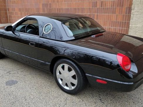 Used 2002 Ford Thunderbird image 19