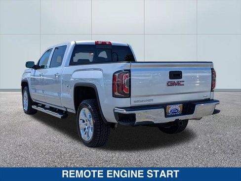 Used 2018 GMC Sierra 1500 SLT AWD/4WD image 3