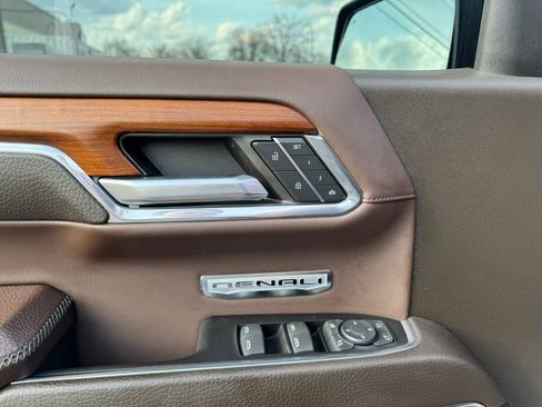 Used 2023 GMC Sierra 1500 Denali w/ Technology Package image 16