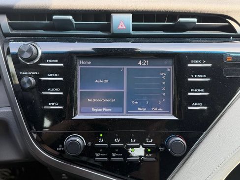 Used 2018 Toyota Camry LE FWD image 23