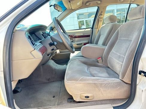 Used 2001 Mercury Grand Marquis GS RWD image 29