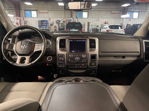 Used 2022 RAM 1500 Classic SLT w/ Electronics Convenience Group AWD/4WD image 18