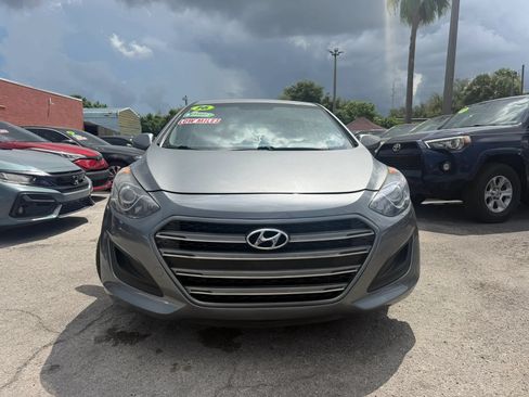 Used 2016 Hyundai Elantra GT FWD image 2
