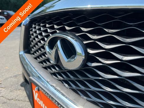 Used 2019 INFINITI Q50 Luxe RWD image 4
