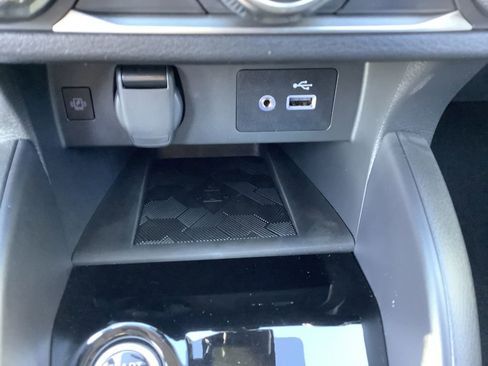 Used 2025 Nissan Versa SV w/ Trunk Package image 27