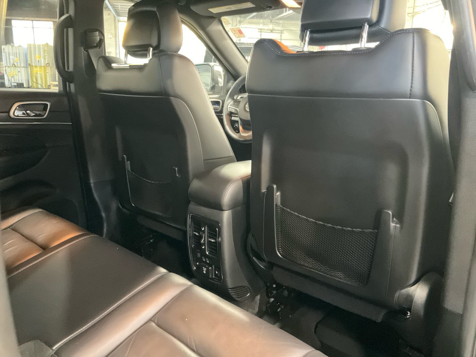 Used 2018 Jeep Grand Cherokee Limited w/ Trailer Tow Group IV AWD/4WD image 22