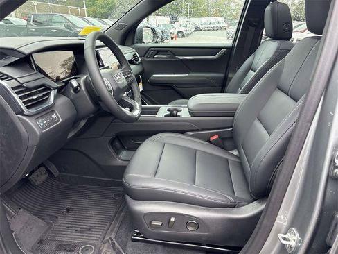 New 2025 GMC Acadia Elevation w/ Elevation Premium Package image 11