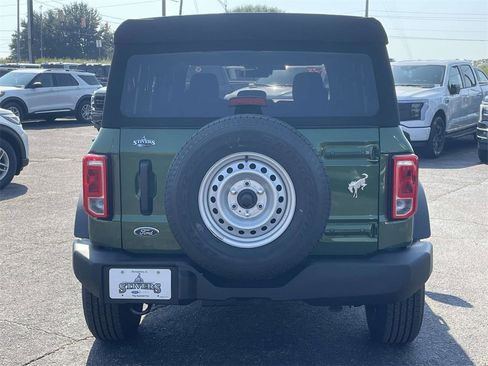 New 2025 Ford Bronco Base image 4