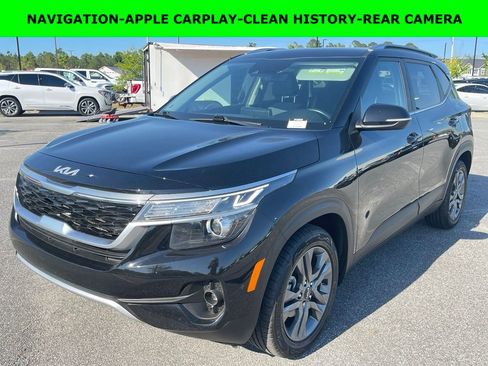 Used 2023 Kia Seltos S w/ Navigation Package FWD image 1