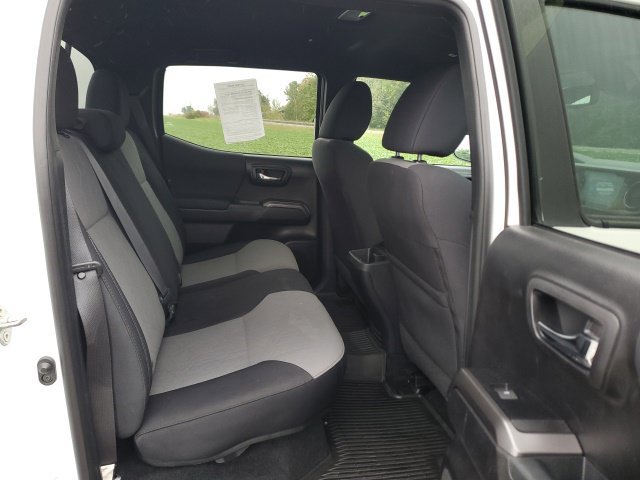 Used 2020 Toyota Tacoma TRD Sport w/ Technology Package AWD/4WD image 22