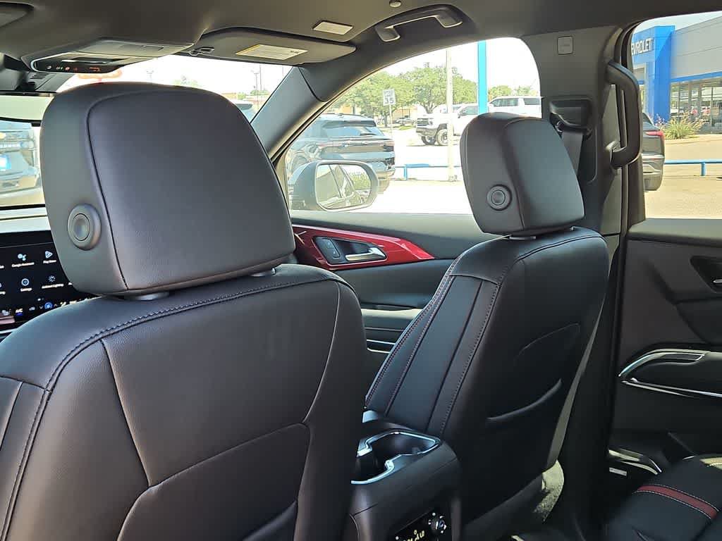 New 2026 Chevrolet Traverse RS w/ LPO, Floor Liner Package FWD image 16