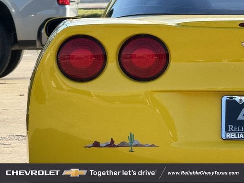 Used 2008 Chevrolet Corvette Coupe w/ Preferred Equipment Group RWD image 9