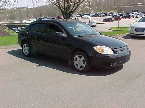 Used 2009 Chevrolet Cobalt LT FWD image 2