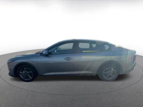 Used 2025 Kia K4 LXS image 8