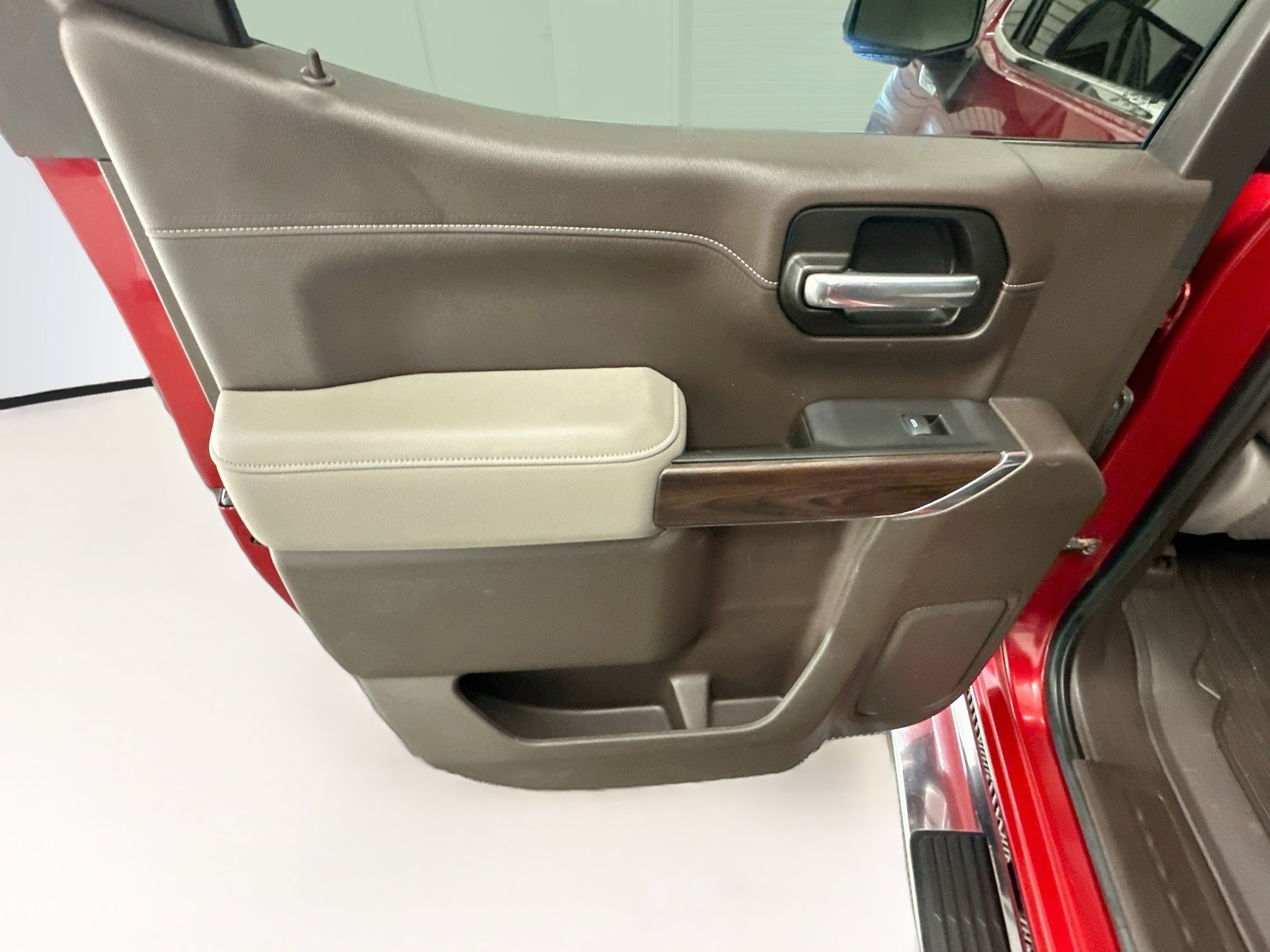 Used 2021 GMC Sierra 1500 SLT AWD/4WD image 26