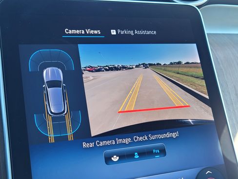 Used 2024 Mercedes-Benz GLC 300 4MATIC image 19