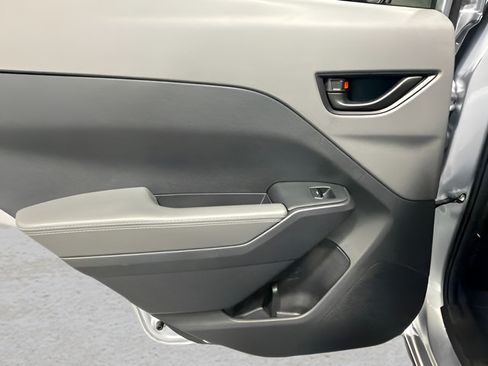 Certified 2025 Subaru Crosstrek 2.5i Premium AWD/4WD image 28