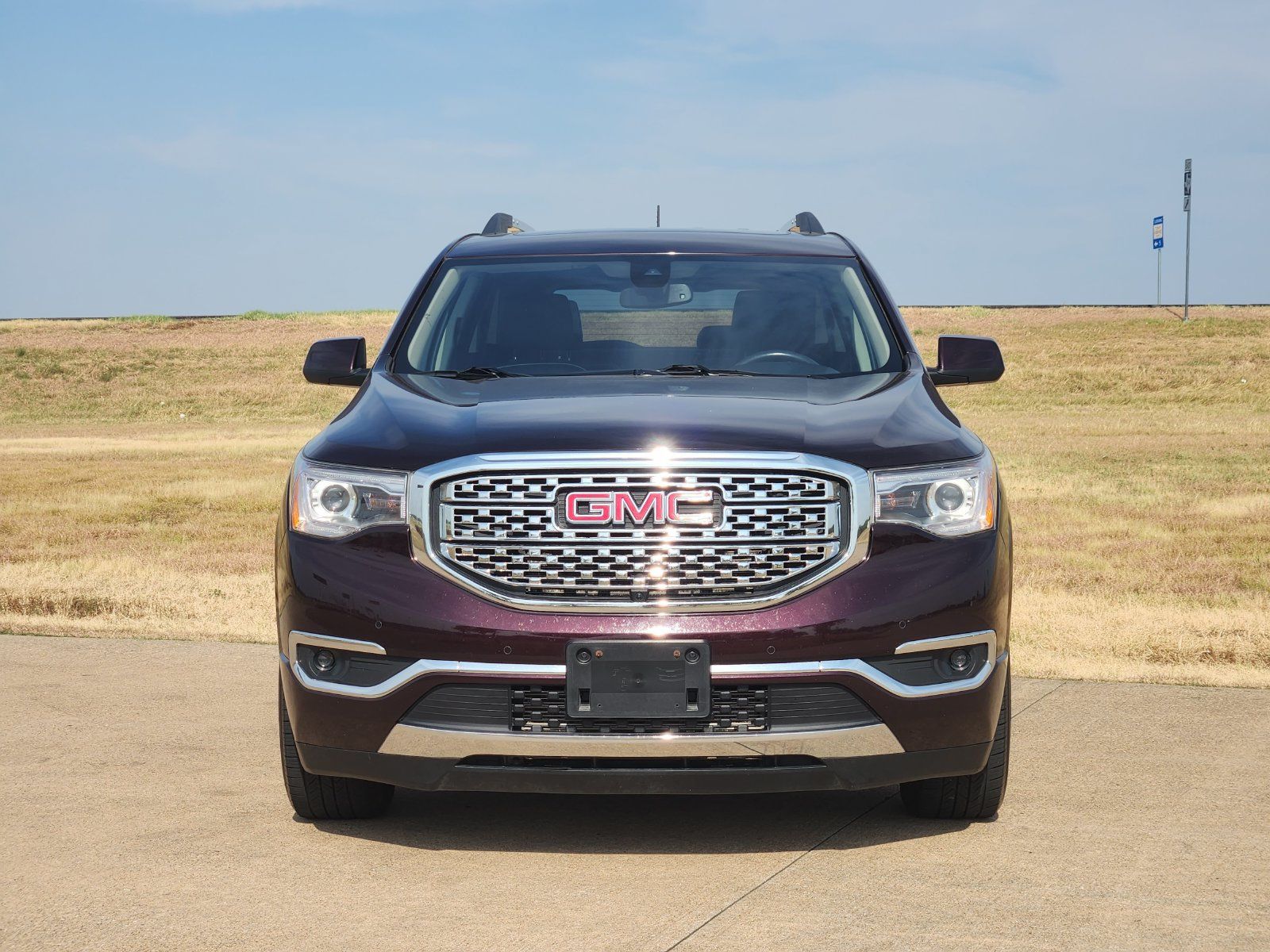 Used 2017 GMC Acadia Denali w/ Technology Package AWD/4WD image 6