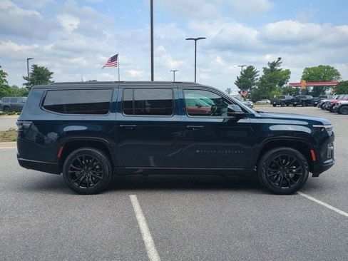 New 2026 Jeep Grand Wagoneer L Summit AWD/4WD image 3