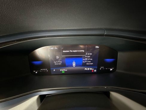 Used 2024 Volkswagen Taos SE w/ Panoramic Sunroof Package AWD/4WD image 10