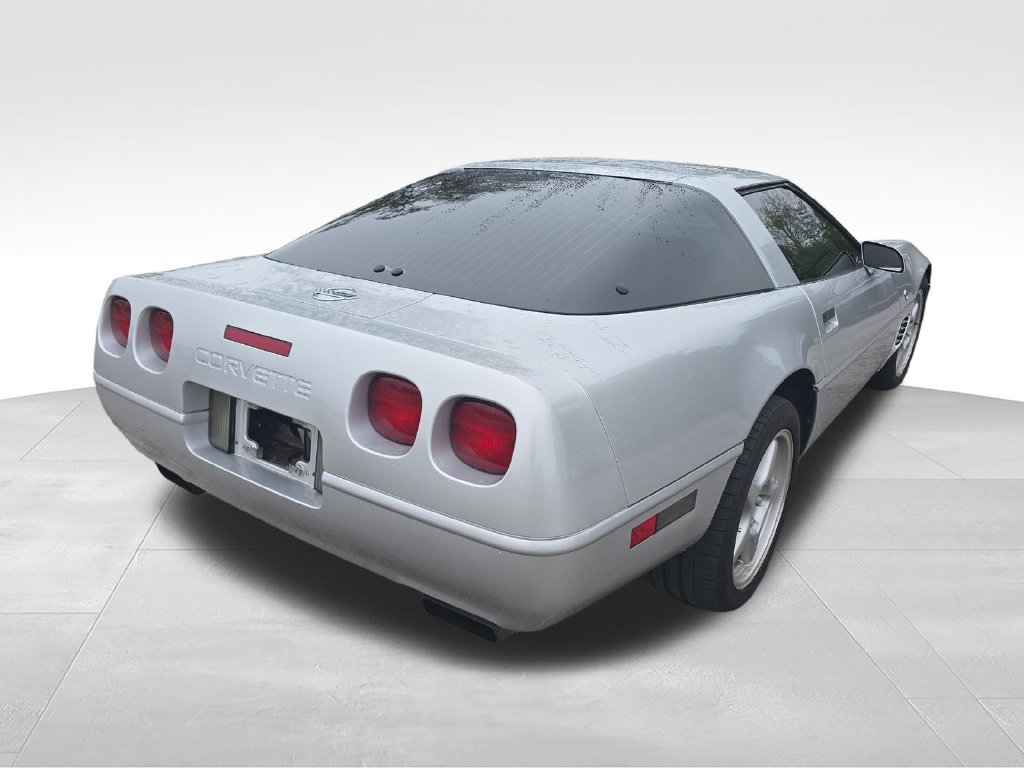 Used 1996 Chevrolet Corvette Coupe RWD image 8