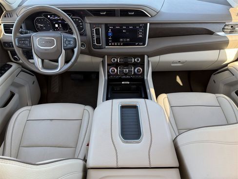 Used 2021 GMC Yukon Denali w/ Denali Ultimate Package image 11