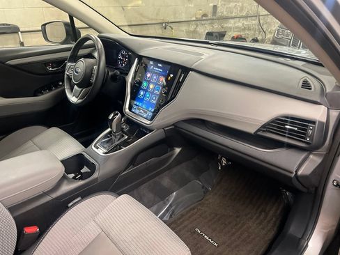 Used 2025 Subaru Outback Premium AWD/4WD image 30