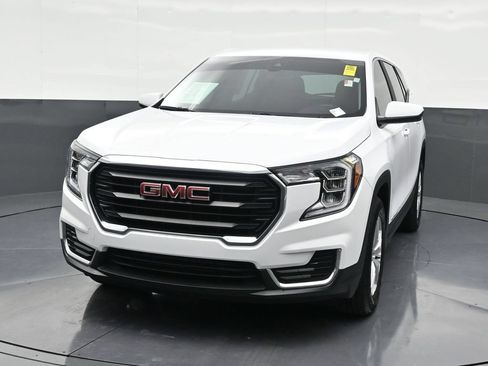 Used 2024 GMC Terrain SLE FWD image 8