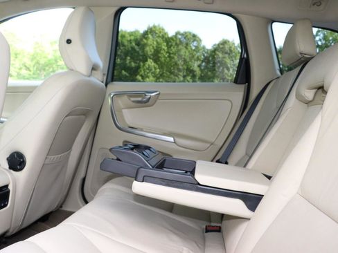Used 2013 Volvo XC60 3.2 Premier Plus AWD/4WD image 24