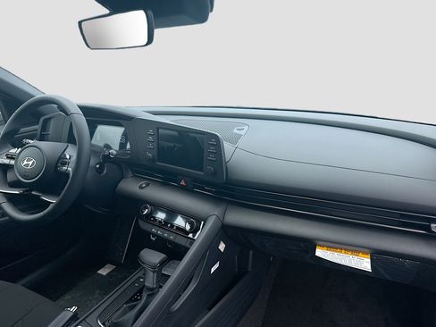 New 2026 Hyundai Elantra Sport FWD image 21