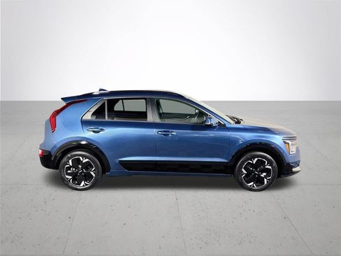 Certified 2023 Kia Niro Wind FWD image 6