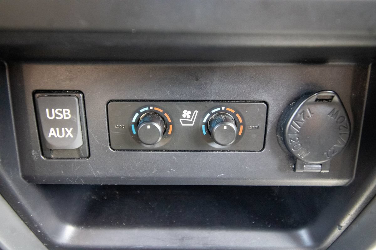 Used 2016 Toyota 4Runner Limited AWD/4WD image 32