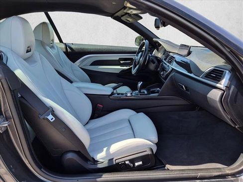 Used 2020 BMW M4 Convertible w/ Executive Package RWD image 19