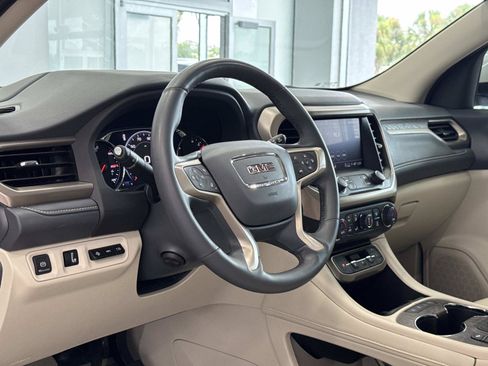 Used 2023 GMC Acadia Denali w/ Denali Technology Package FWD image 15