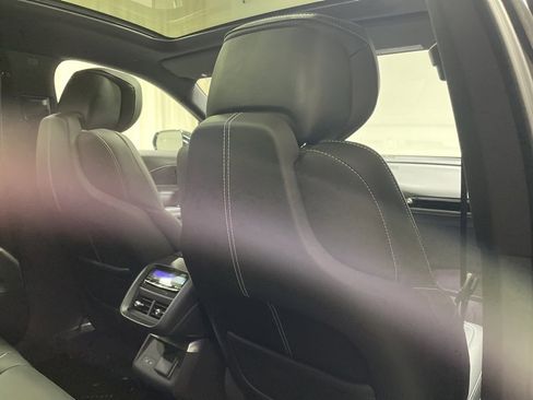 Used 2024 Cadillac Lyriq Luxury image 12