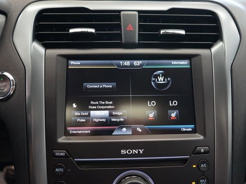 Used 2016 Ford Fusion Titanium FWD image 9