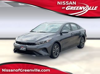 Used 2024 Kia Forte LXS video 1